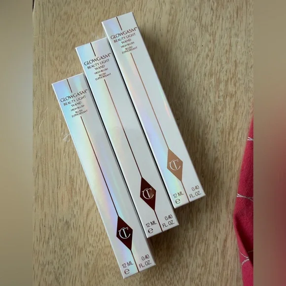 Charlotte Tilbury New Beauty Light Wand Pinkgasm blush - Picture 8 of 8